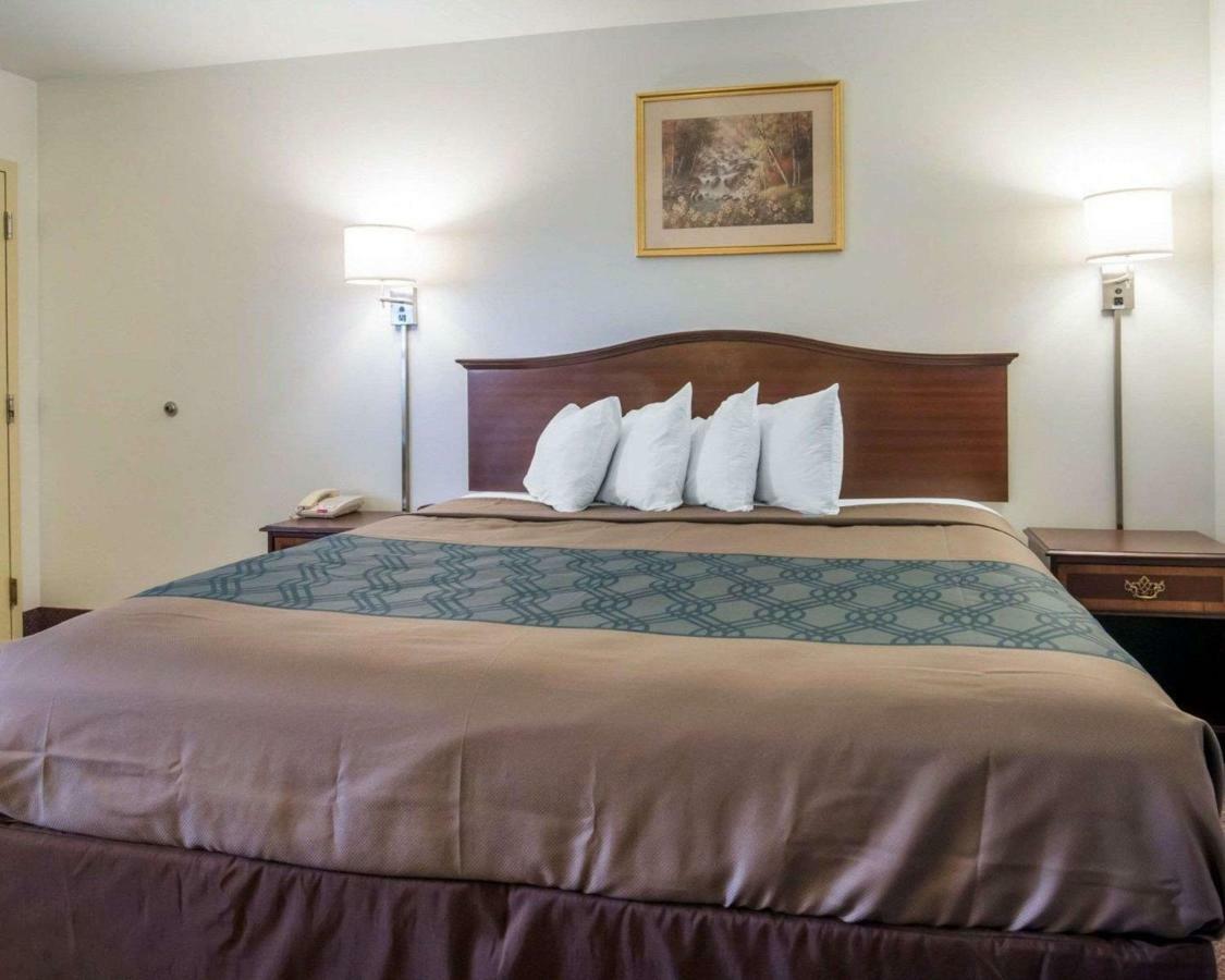 Econo Lodge Saint Albans Esterno foto