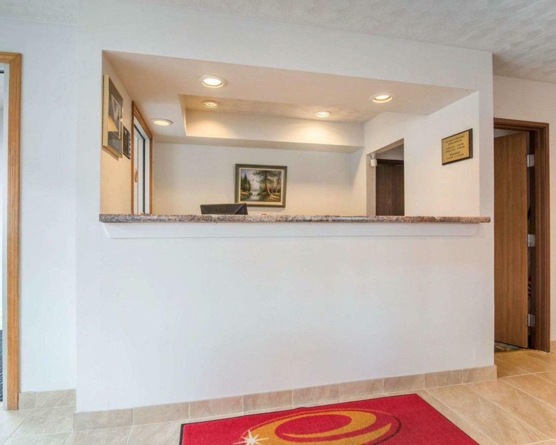 Econo Lodge Saint Albans Esterno foto